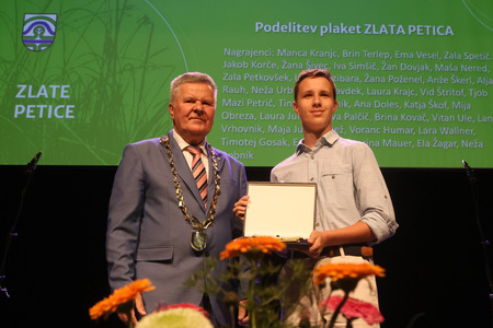ZLATA PETICA 146 FOTO LJUBO VUKELIČ